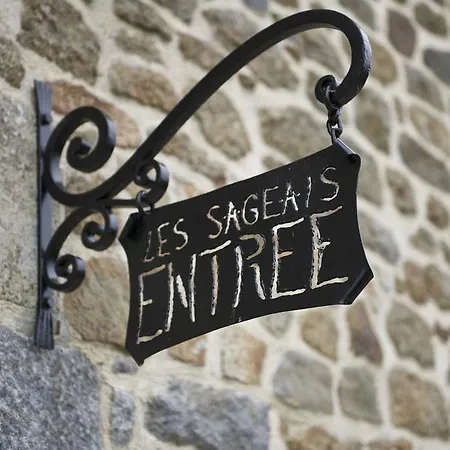 Gite Les Sageais * Baguer-Morvan